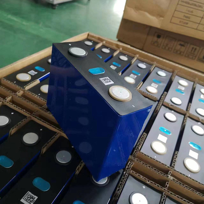 Almacenamiento de energía solar recargable de peso ligero 3.2v 100ah 102ah Lfp Prismatic Cell Lifepo4