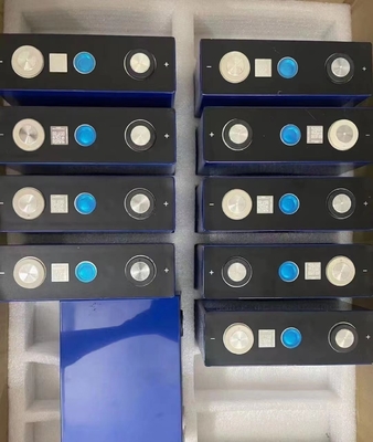 Recargable Lifepo4 original 3.2 V 100ah Celdas de batería prismáticas Baterías de fosfato de hierro y litio para almacenamiento de energía